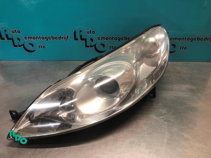 Koplamp links van een Peugeot 407 (407 04-), Auto-onderdelen, Gebruikt, -, -, Ophalen of Verzenden