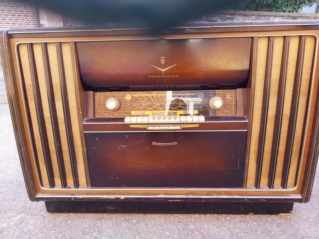 Ancienne radio meuble grundig, Antiek en Kunst, Antiek | Tv's en Audio, Ophalen