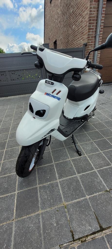 Scooter MBK Booster 50 cc blanc de 2010, Vélos & Vélomoteurs, Scooters | Yamaha, Autres modèles, Enlèvement, Utilisé, Classe A (25 km/h)