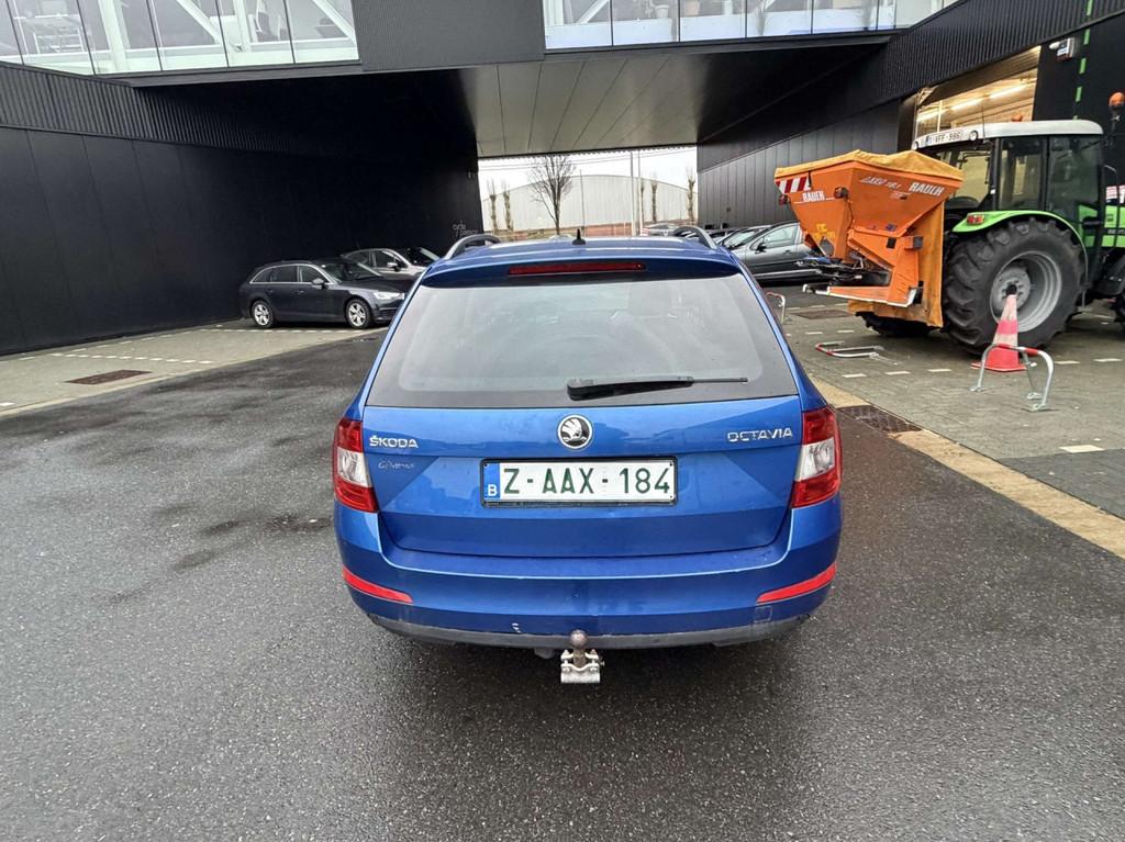 Skoda Octavia SW 1.6 CR TDi EXPORT ONLY (bj 2017), Gebruikt, Euro 6, 4 cilinders, Bedrijf
