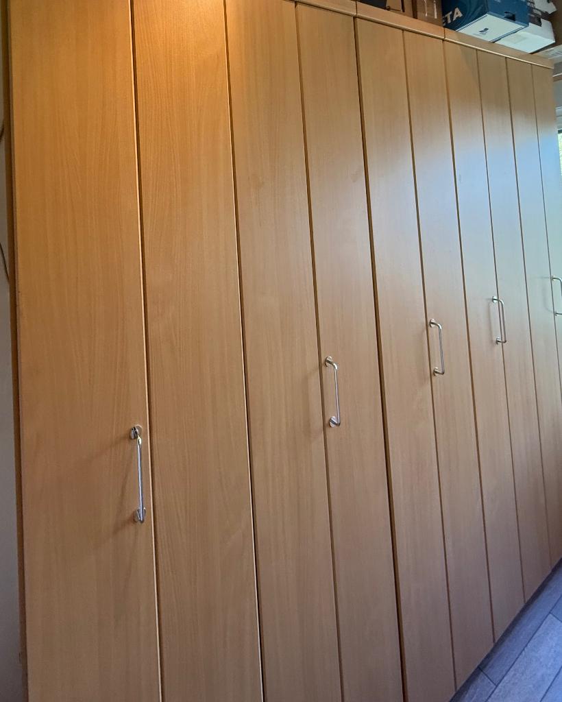 Stevige kleerkast 2,5m breed 2,23m hoog, Ophalen, Met deur(en), Gebruikt, 200 cm of meer