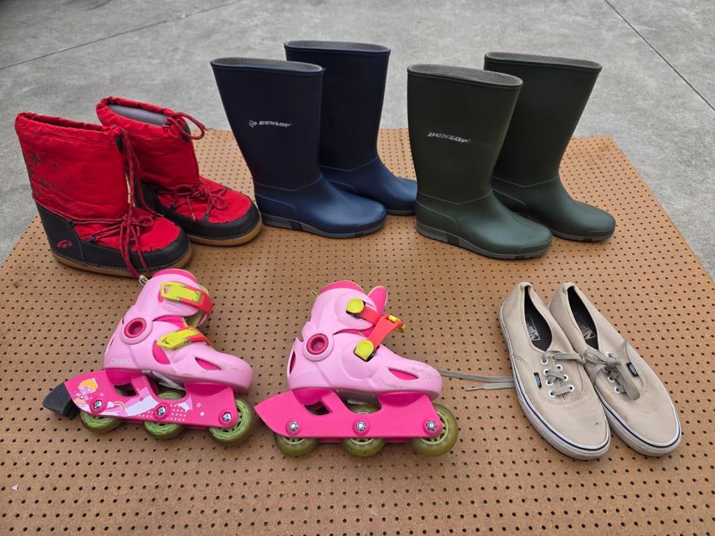 Ensemble de chaussures et bottes pour enfants + patins à rou, Enlèvement ou Envoi, Réglable, Utilisé, Enfants
