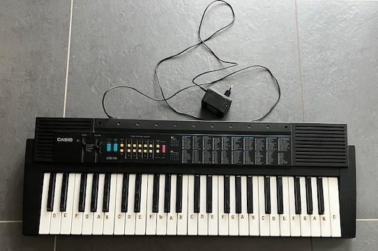 Keyboard met adapter, Muziek en Instrumenten, Ophalen, Casio