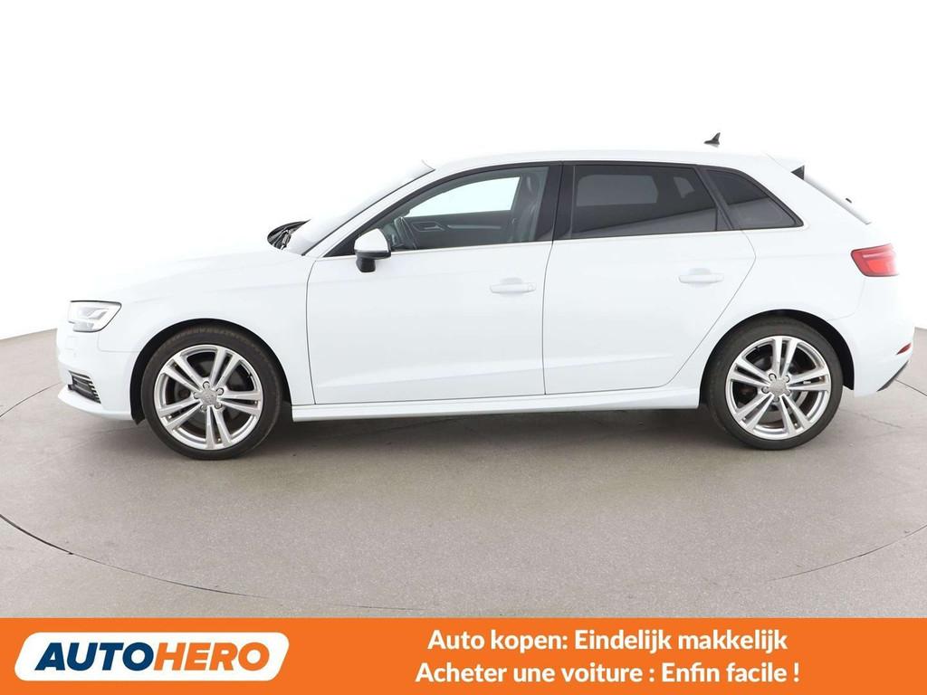 Audi A3 40 e-tron sport (bj 2020, automaat), Auto's, Gebruikt, Wit, 1395 cc, 5 deurs