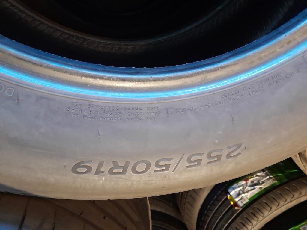 255/50/19 2555019 255/50r19 zomer demo 2022 en 2023, Auto diversen, Autosport-onderdelen, Ophalen