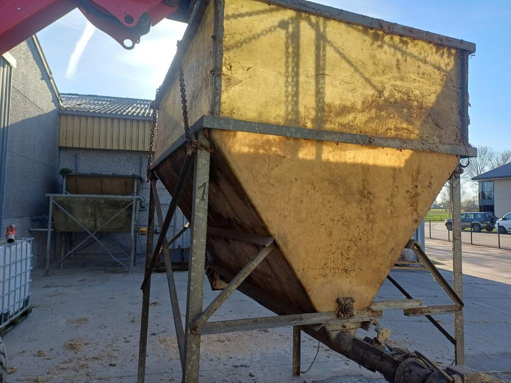 Polyester silo /bunker / meelsilo, Enlèvement