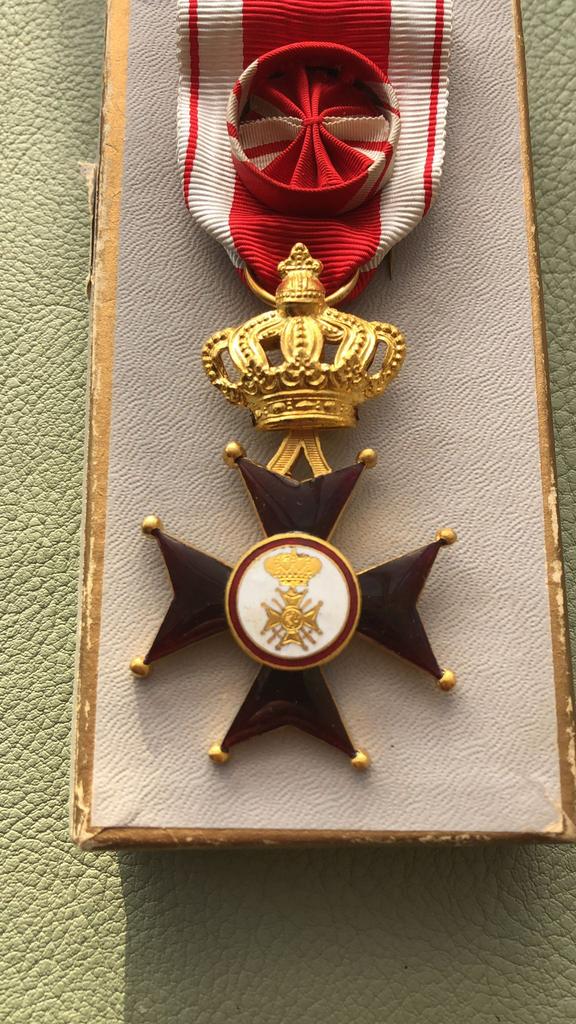 Croix de guerre décorée d'une médaille d'officier émaillée, Collections, Objets militaires | Général, Enlèvement ou Envoi