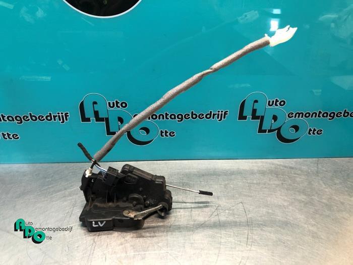 Deurslot Mechaniek 4Deurs links-voor van een BMW 3-Serie (3-, Auto-onderdelen, Carrosserie, BMW, Gebruikt, 3 maanden garantie