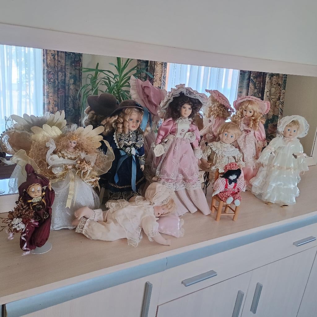 Poppen -Verzameling porseleinen poppen, Verzamelen, Poppen, Pop, Verzenden