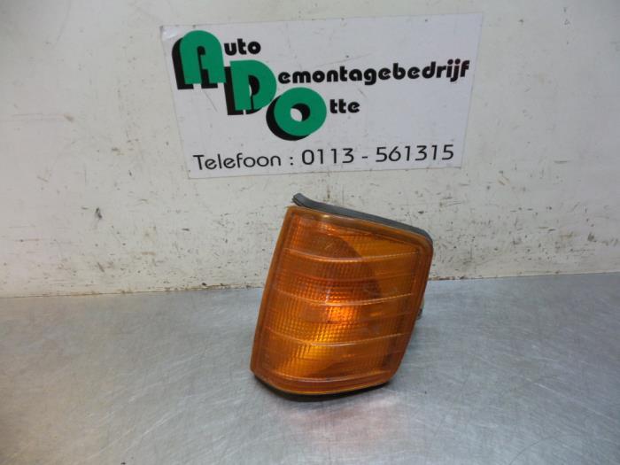 Feu clignotant gauche d'un Mercedes 190E/D (190E/D 82-), 3 mois de garantie, Utilisé, -, -