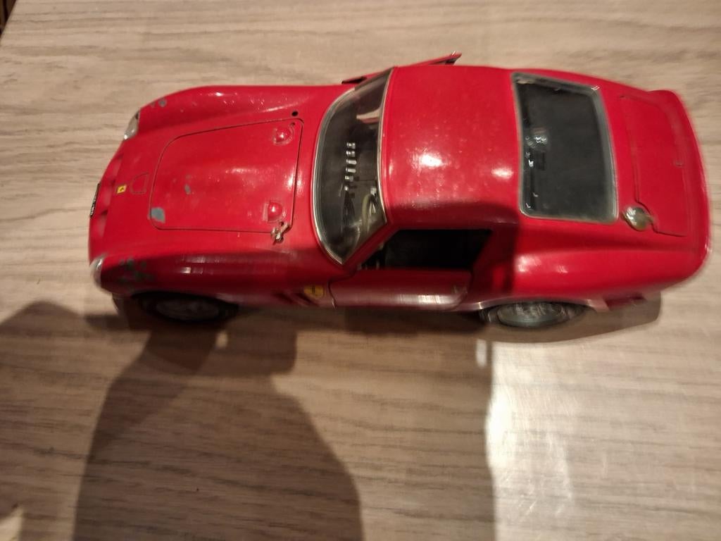 Voiture de sport Ferrari de Burago, Hobby & Loisirs créatifs, Enlèvement ou Envoi, Burago