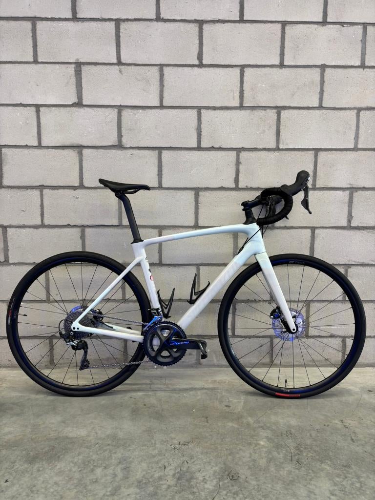 Vélo de route Specialized Roubaix Comp 2021, Vélos & Vélomoteurs, Vélos | Hommes | Vélos de sport & Vélo de randonnée, Comme neuf