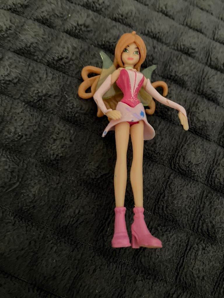 Popje Flora 8 cm winx magical club minis, Ophalen of Verzenden, Zo goed als nieuw