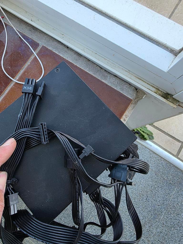 Cooler master 750W power supply, Computers en Software, Interne voedingen, Ophalen, Zo goed als nieuw