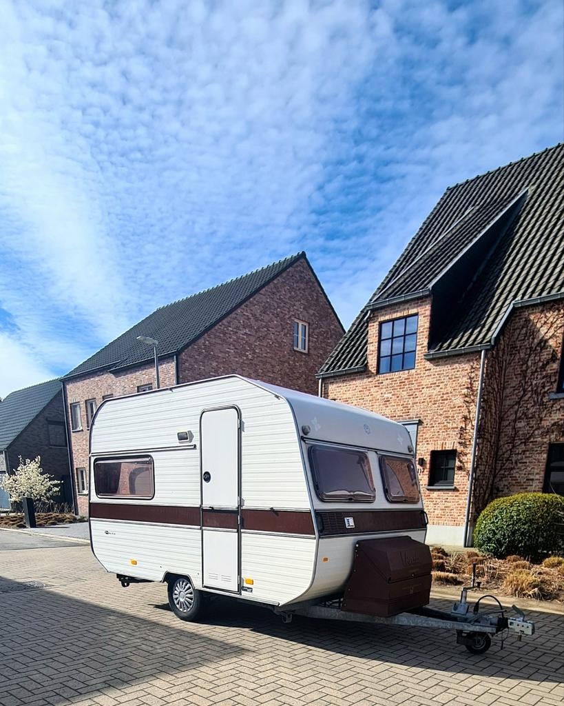 Avento caravan met badkamer.
Mtm 750kg, Standaardzit, Avento, Tot en met 3, Particulier