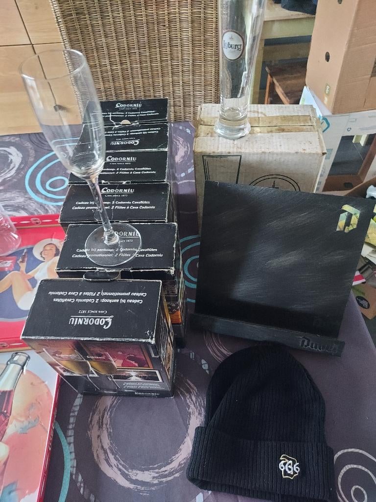 Verres à bière et à cava, support à duvel, assiette à gâteau, Collections, Enlèvement ou Envoi, Comme neuf