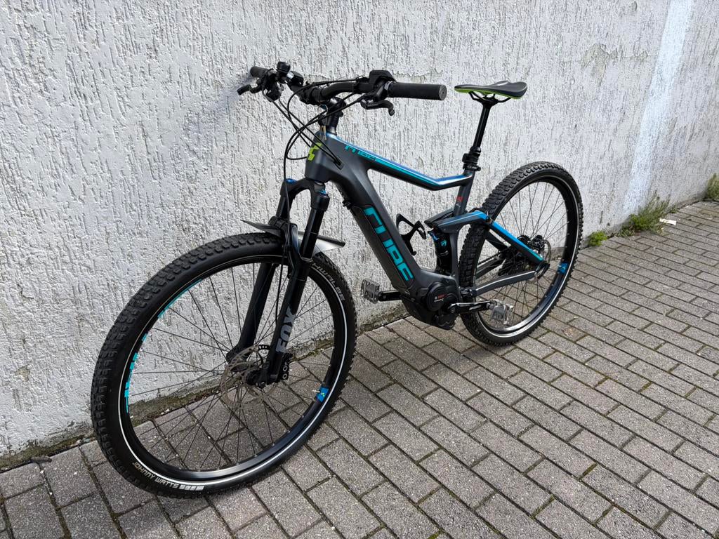 CUBE stereo hybrid Carbone, Enlèvement, Comme neuf