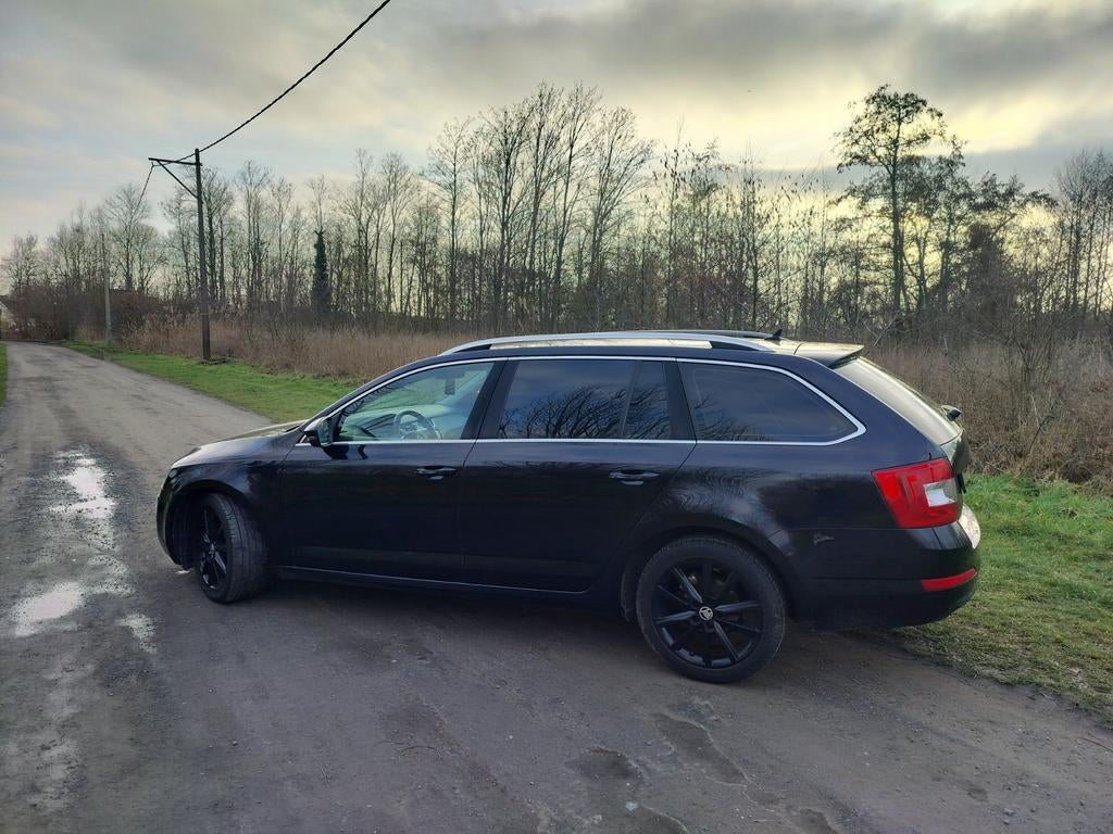 Skoda Octavia combi Style 1.4tsi, Autos, Skoda, Particulier, Octavia, Hayon arrière électrique, Essence, Euro 6, Break, 5 portes