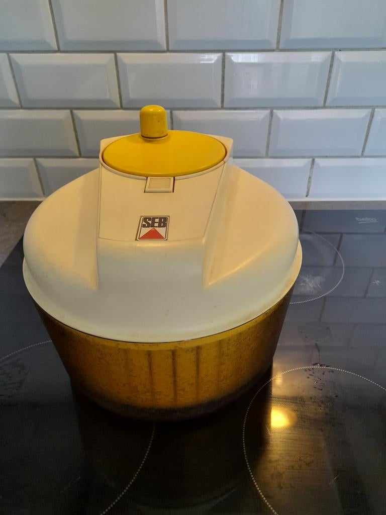 Voor sla droog  te maken., Ophalen, Zo goed als nieuw