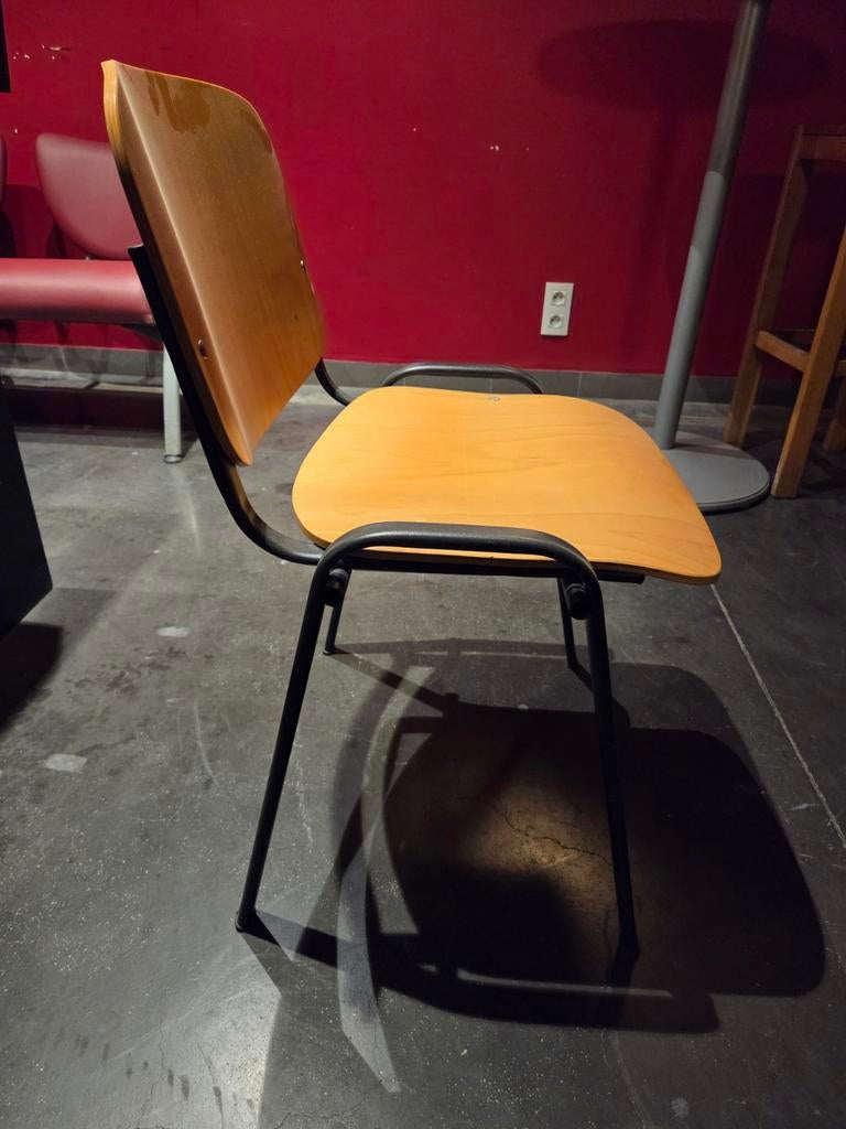 chaises empilables type école, administration, collectivité, Maison & Meubles, Chaises, Comme neuf, Noir, Bois
