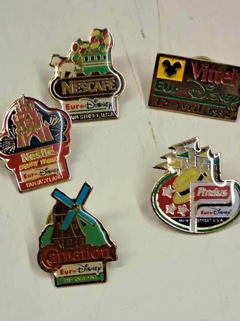 5 épinglettes Euro Disney de sponsors différents, Collections, Enlèvement ou Envoi, Comme neuf