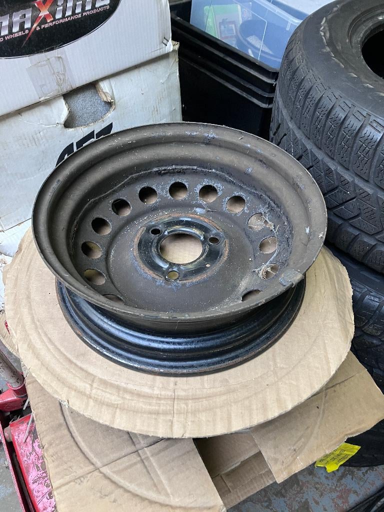 Jante en acier d'origine Renault Twizy 13' d'occasion., Autos : Pièces & Accessoires, Enlèvement ou Envoi, Utilisé, 13 pouces