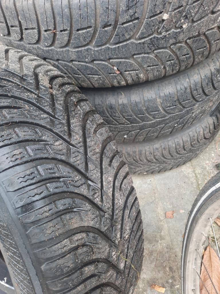 V40 volvo tot 2004 kleber winterbanden op v40 velgen, Ophalen