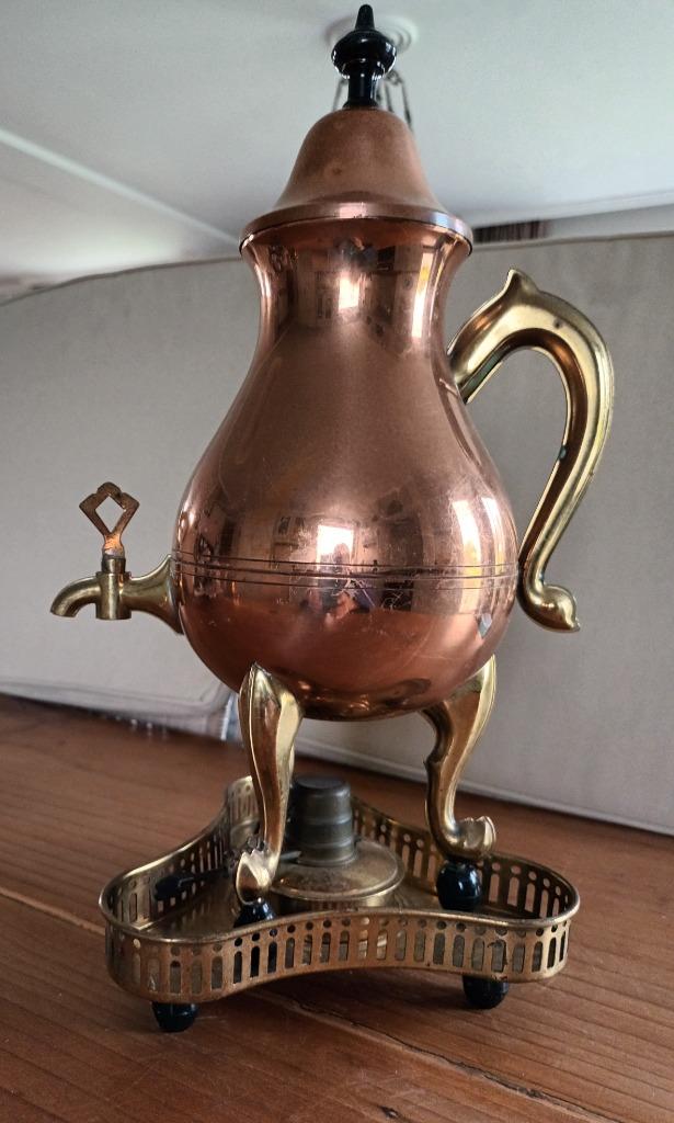 Cafetière en cuivre, Enlèvement, Cuivre