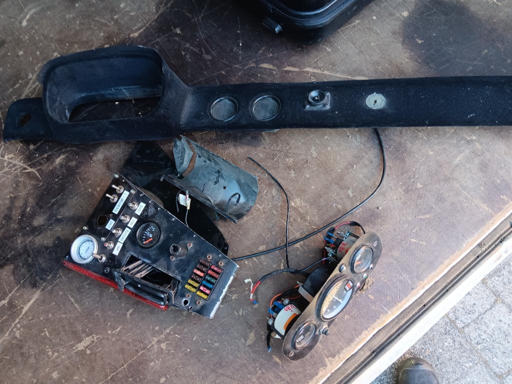 Tableau de bord de rallye « floqué » de l'Opel Kadett C avec, Autos : Pièces & Accessoires, Tableau de bord & Interrupteurs, Alfa Romeo