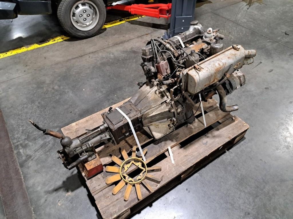 Triumph TR7 motor+versnellingsbak, Autos : Pièces & Accessoires, Enlèvement, Utilisé, Triumph