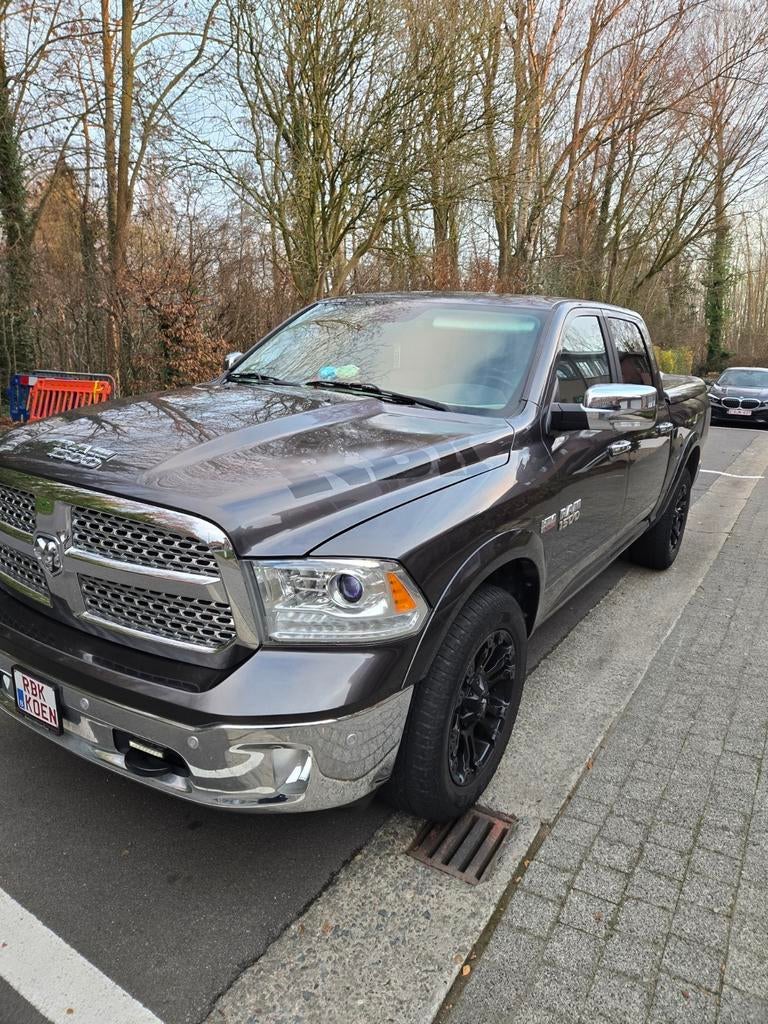 Dodge RAM te koop wegens stopzetting zaak ZEER GOEDE STAAT, Auto's, Automaat, Beige, Beige, Particulier
