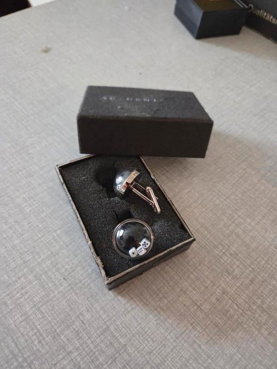 Ensemble de boutons de manchette, de dés., Enlèvement ou Envoi, Comme neuf