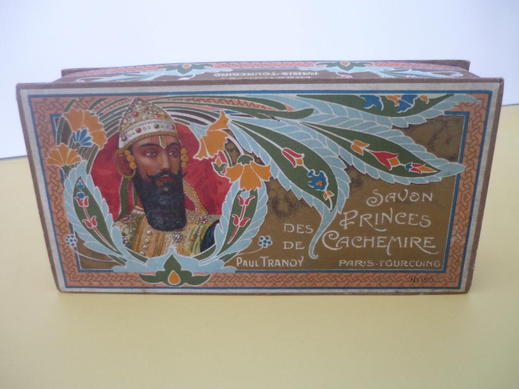 Boîte carton pour savon , décor orientaliste / Paul Tranoy, Envoi