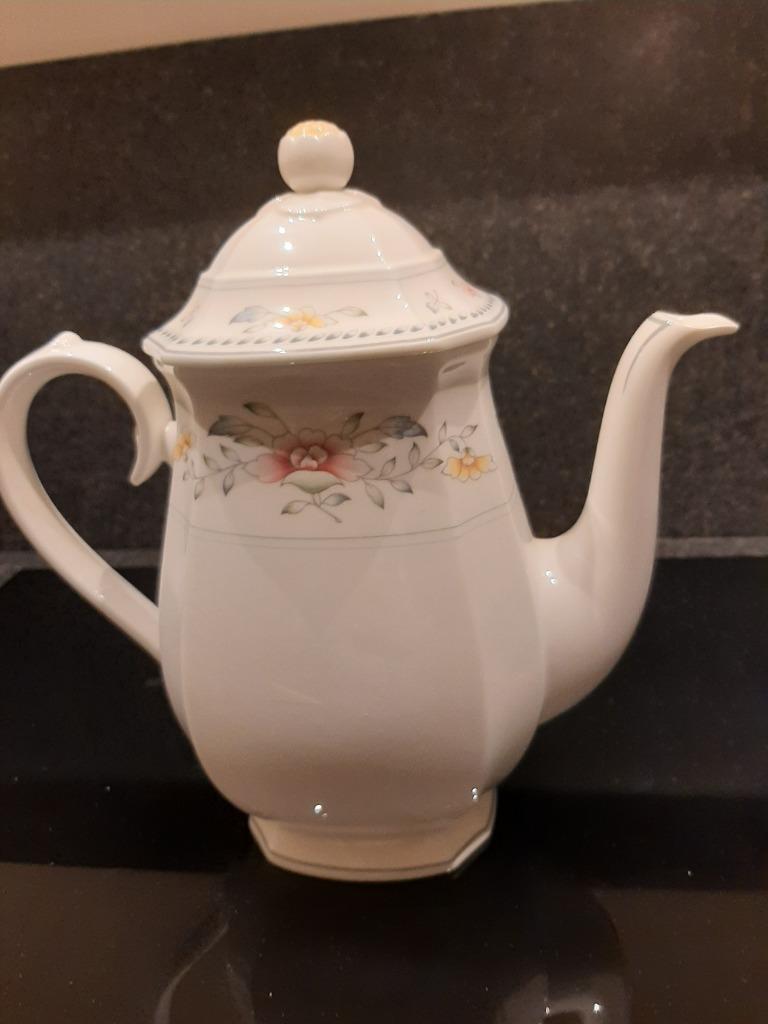 Prachtige Villeroy & BOch koffiepot "Nanking", Huis en Inrichting, Keuken | Servies, Ophalen of Verzenden, Nieuw, Porselein, Overige typen