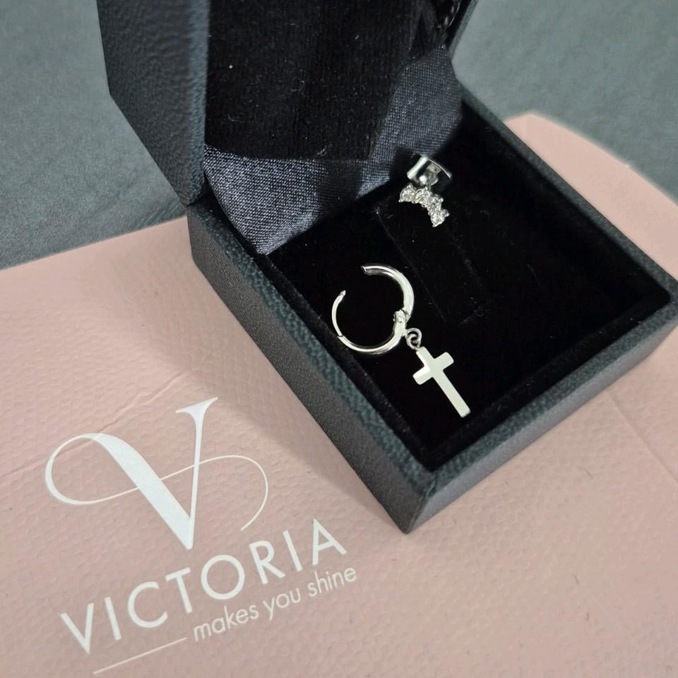 Lot de 2 boucles d'oreilles Victoria, Enlèvement ou Envoi, Neuf