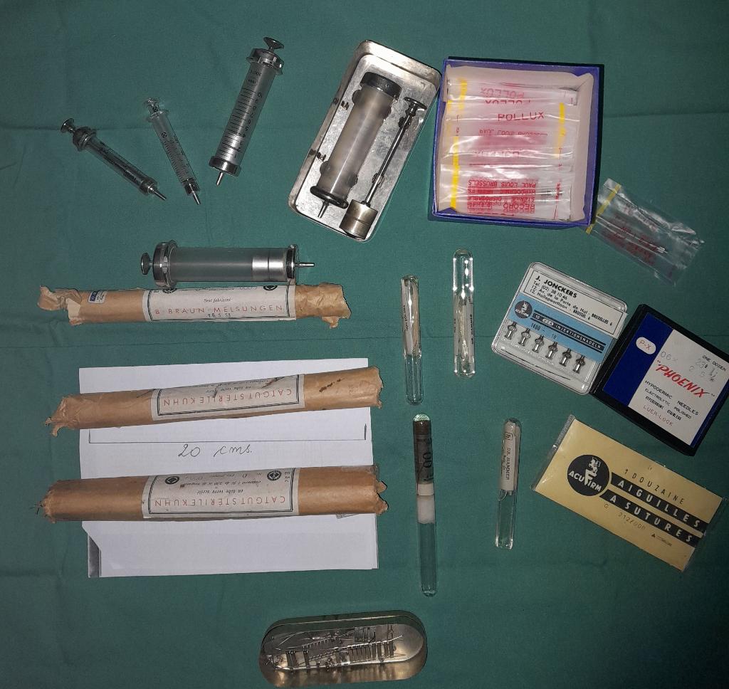 Instruments Chirurgie-Vintage-Fils catgut années50-Seringues, Enlèvement ou Envoi