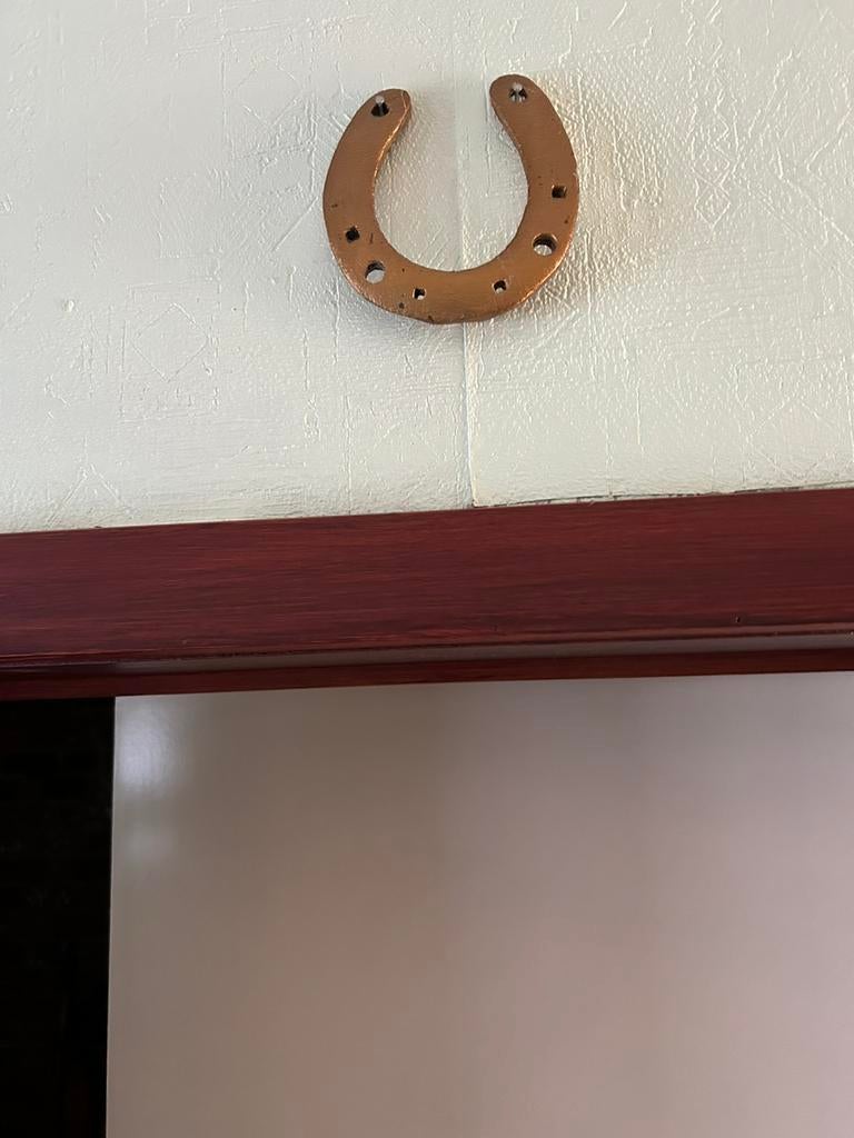 Paard ijzer, Ophalen