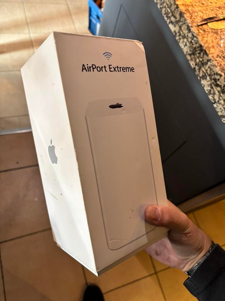 Apple Airport Extreme, Informatique & Logiciels, Routeurs & Modems, Comme neuf, Enlèvement ou Envoi
