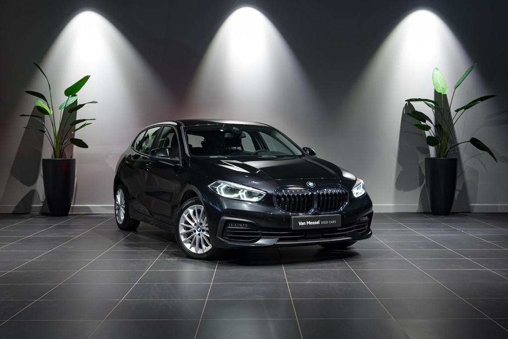 BMW 1-serie 118iA PDC | NAVI | LED, Gebruikt, 129 g/km, 136 pk, Zwart