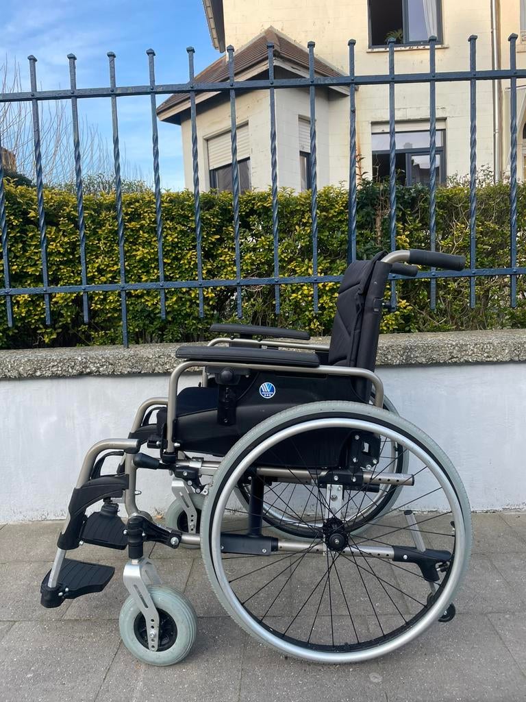 Vermeiren V 300 opvouwbare rolstoel nieuwstaat, Diversen, Ophalen of Verzenden, Inklapbaar, Zo goed als nieuw, Handbewogen rolstoel