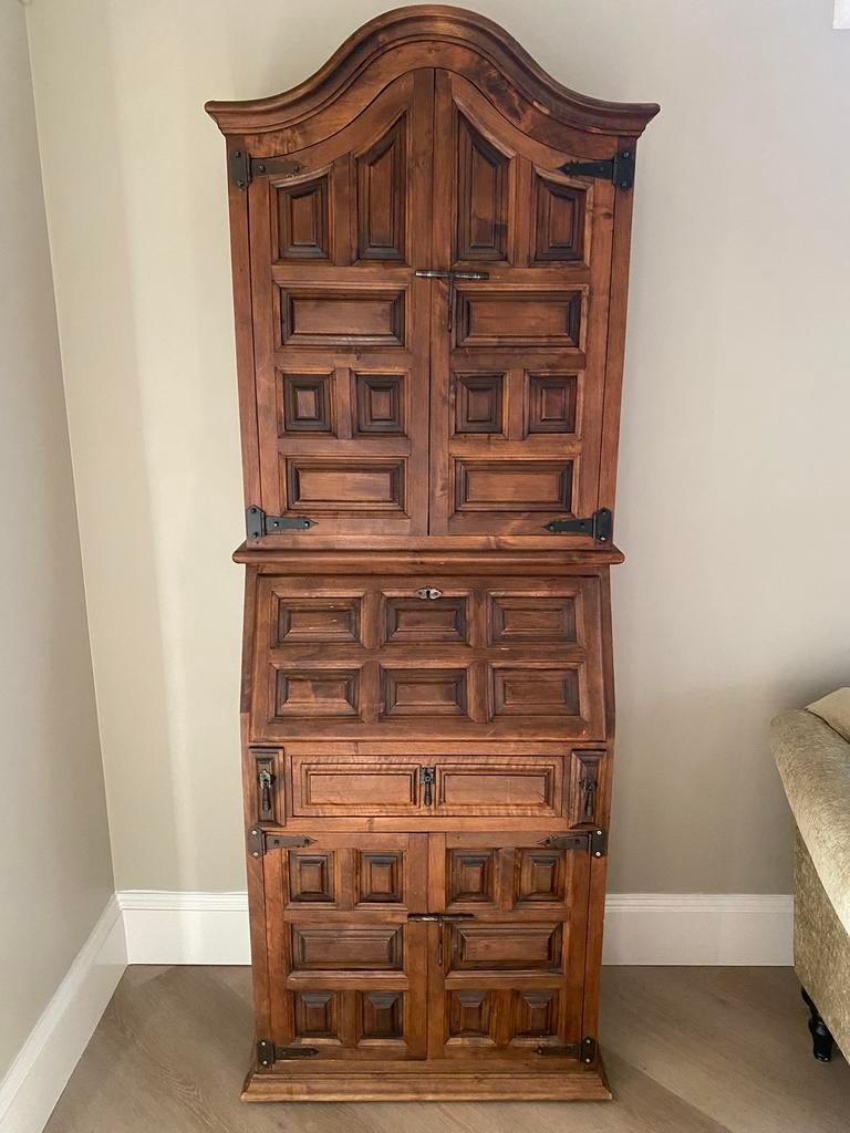 Spaans secretaire kast, Ophalen