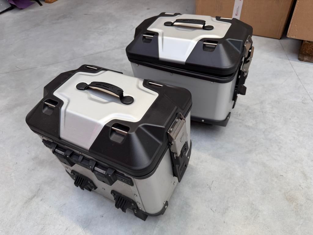 Koffers Ducati Multistrada V4, Motoren, Ophalen, Gebruikt