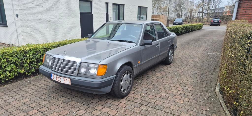 88 MERCEDES BENZ LPG W124, Auto's, Mercedes-Benz, Handgeschakeld, Particulier, Te koop