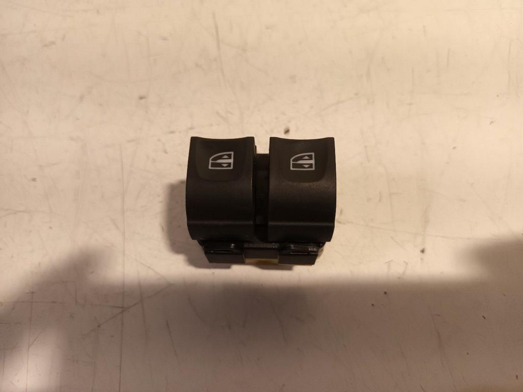 Bedieningspaneel elektrische ramen Renault Clio, Onderdelen@venauto.nl, Van der Ven Autorecycling B.V., Gebruikt, Ettenseweg 76, 4706 PB Roosendaal, The Netherlands