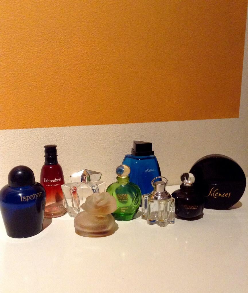 Lot de 40 miniatures de parfum anciennes vides, Enlèvement ou Envoi, Utilisé, Miniature