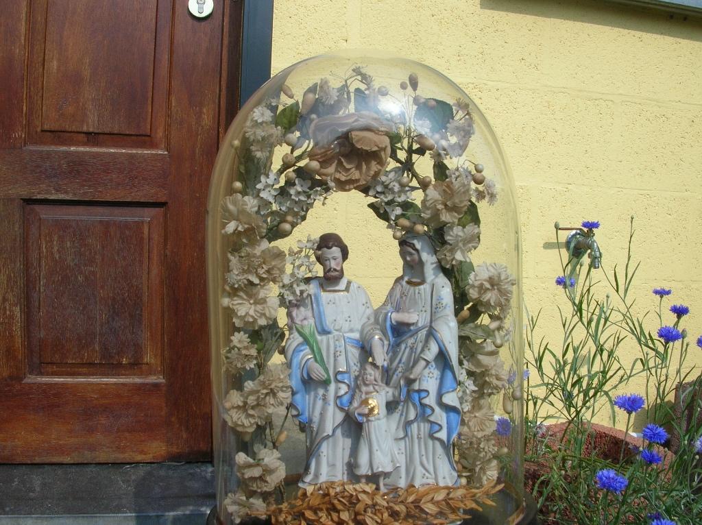 STE FAMILLE SOUS GLOBE IMPECCABLE, Enlèvement