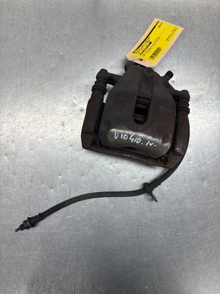 ETRIER DE FREIN AVANT GAUCHE Swift (ZA / ZC / ZD1 / 2/3/9), Utilisé, Suzuki