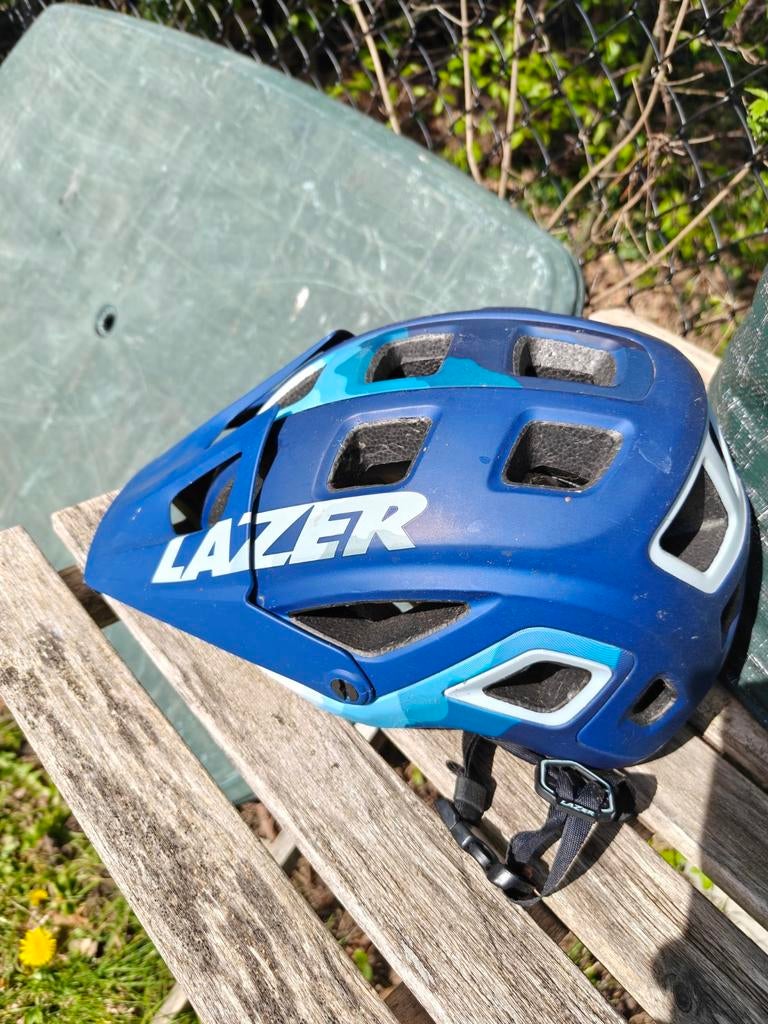 Fietshelm Lazer Impala, Ophalen