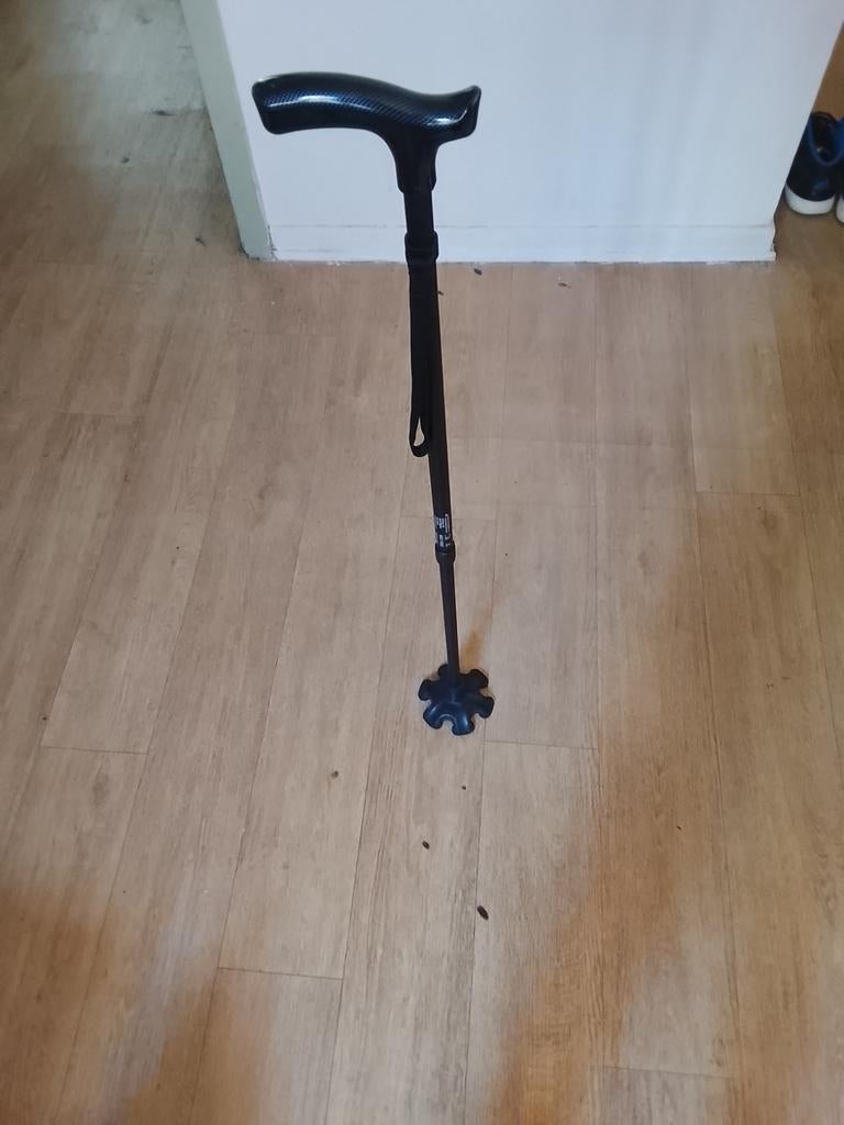 Canne réglable en hauteur pied en caoutchouc, Enlèvement