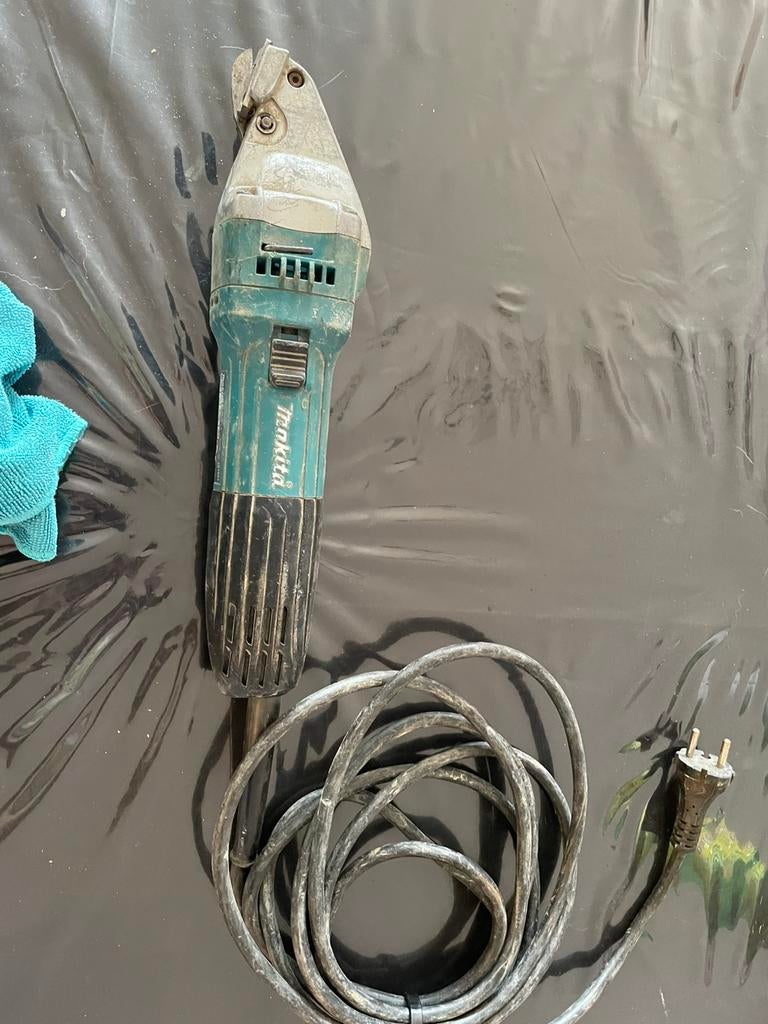 Makita plaatschaar/knabelaar, Doe-het-zelf en Bouw, Ophalen, Gebruikt
